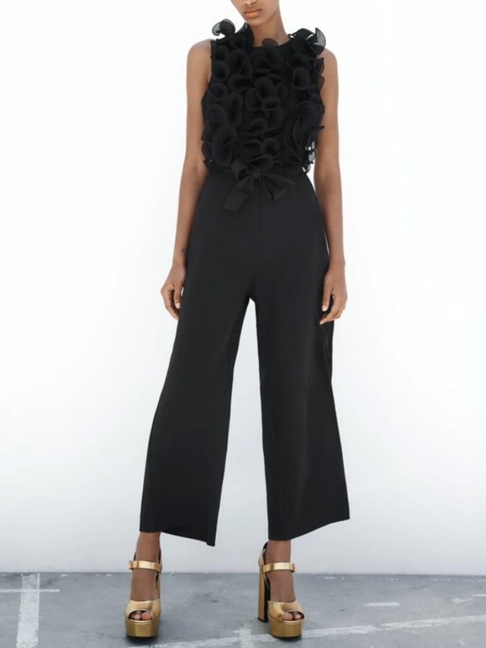Zara Black Textured Crepe Floral Applique Jumpsuit NWT Size XS